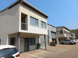 Warehouse Available to Let in Brairdene