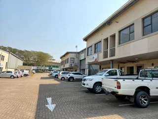 Warehouse Available to Let in Brairdene