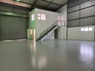 Warehouse Available to Let in Brairdene