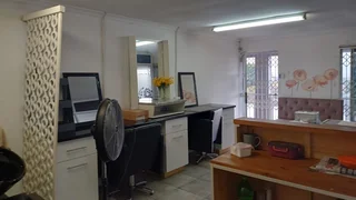 Office or Medical Suite to let - 66sqm in Southgate, Phoenix