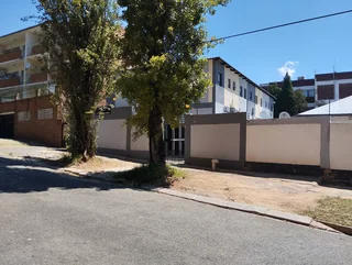 Newly Built Secured 1-Bedroom And 1-Bathroom Bachelor Apartment