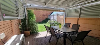 EXQUISITE RENOVATED UNIT!