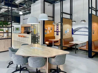 24/7 access to designer office space for 4 persons in Spaces Byls Bridge