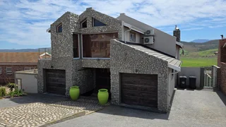 House For Sale in Reebok, Groot Brakrivier