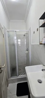 Prime  Property Presents A Stunning One  Bedroom Apartment Situated In Umhlanga Ridge