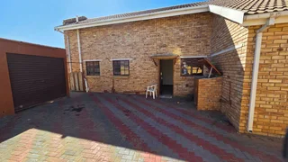 Neat Facebrick Family Home – Well Located &amp; Move-In Ready