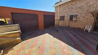 Neat Facebrick Family Home – Well Located &amp; Move-In Ready