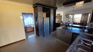 Neat Facebrick Family Home – Well Located &amp; Move-In Ready