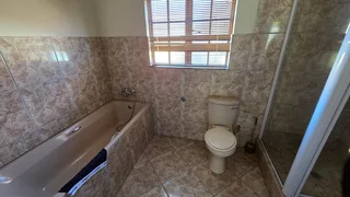 Neat Facebrick Family Home – Well Located &amp; Move-In Ready