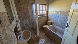 Neat Facebrick Family Home – Well Located &amp; Move-In Ready