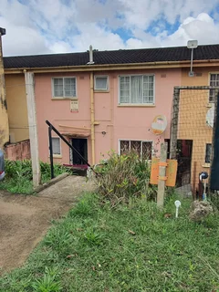 Well maintained  3-Bedroom Flat in Longcroft for Sale