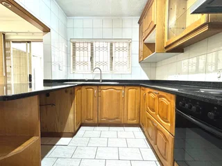 Charming 3-Bedroom Home in Secure Musgrave Complex – Prime Location!