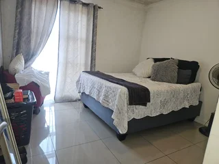 Prime  Property Presents A Stunning Two Bedroom Apartment Situated In Umhlanga Ridge