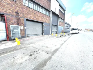 700 Sqm Warehouse to Let in the Heart of Umbilo