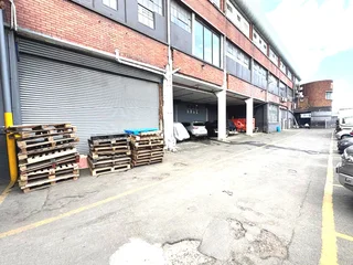 1800 Sqm Warehouse to Let in the Heart of Umbilo