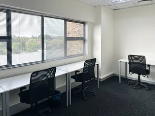 Private office space for 5 persons in Regus Five @ Dolorite