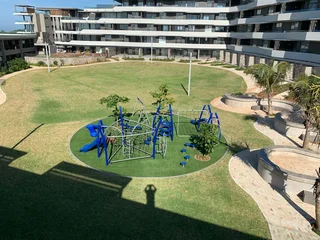 Elegant Coastal 2-Bedroom Apartment — Pebble Beach, Sibaya