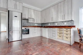 Ultra modern 3 bedroom apartment to rent in Pinelands