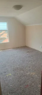 Secure 3-Bedroom And 3-Bathroom Cluster In Buccleuch