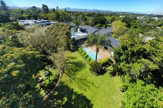 A Garden Paradise Meets Modern Family Living