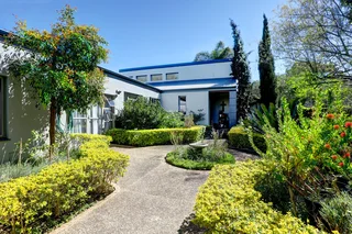 A Garden Paradise Meets Modern Family Living