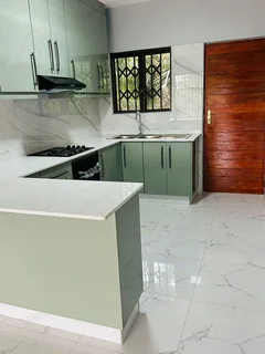 Modern, new secured unit to let