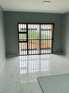Modern, new secured unit to let