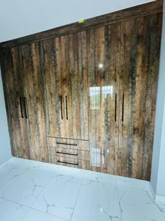 Modern, new secured unit to let