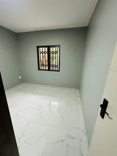 Modern, new secured unit to let