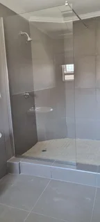 Freestanding 3 bed house to let