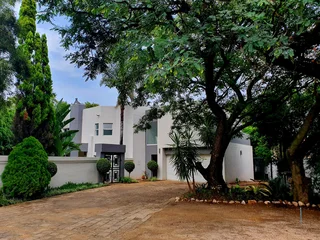 Modern 3-Bedroom And 3-Bathroom Flatlet In (main) Kyalami Estate