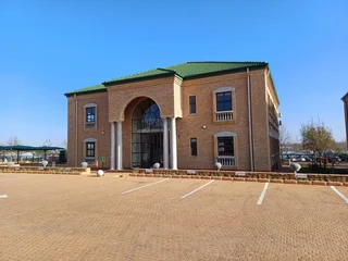 700 Sqm office to let in Highveld Centurion