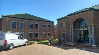 700 Square meter A Grade office available to let in Highveld Centurion