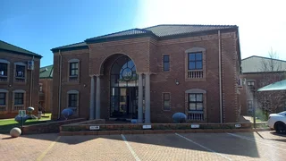 700 Square meter A Grade office available to let in Highveld Centurion