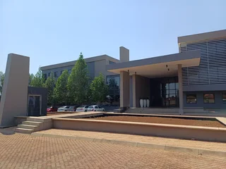 142 sqm office to let - Highveld Centurion