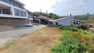 Elevated plot with views of Nahoon River Valley