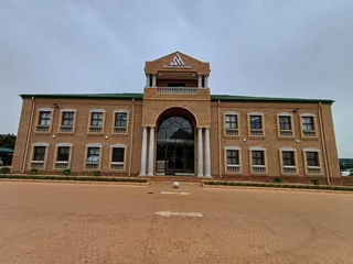 1500 sqm office building to let - Highveld Centurion