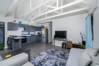 Fabulous freehold in Fourleaf Estate!