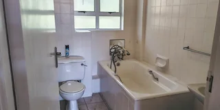 Bright &amp; Spacious 3-Bedroom Apartment with Stunning Sea Views – Umhlanga