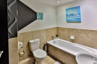 Beautiful apartment with stunning ocean views