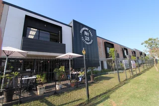 Warehouse For Let In Cornubia