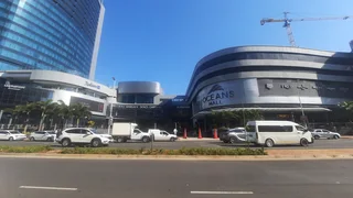 Elevate Your Brand in a Contemporary Coastal Retail Destination