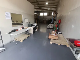 SOUGHT AFTER WAREHOUSE IN BRIARDENE