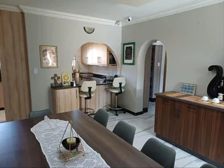 **Unparalleled Versatility and Space in Coveted Brackenhurst**