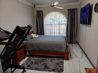 **Unparalleled Versatility and Space in Coveted Brackenhurst**