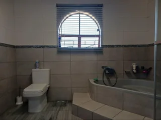 **Unparalleled Versatility and Space in Coveted Brackenhurst**