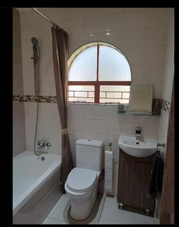 **Unparalleled Versatility and Space in Coveted Brackenhurst**