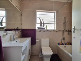 **Charming Three-Bedroom Home with Modern Amenities in Upper Brackenhurst**