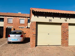 Secure 2 Bedroom And 1 Bath Townhouse In Mooikloof Ridge