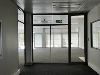 300 m2 Ground Floor office To Let in Century City